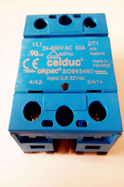 固態(tài)繼電器 固態(tài)繼電器